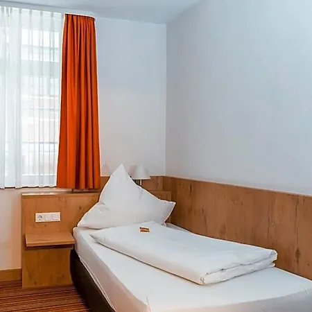 Zur Krone 2* Weingarten (Baden)