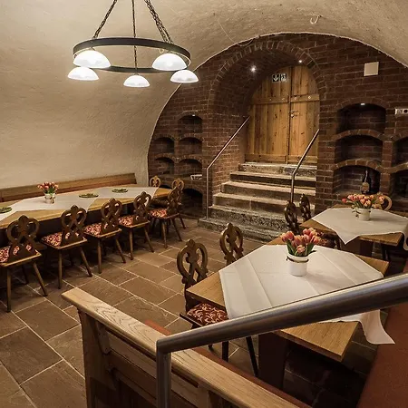 Zur Krone Mini-hôtel 2*